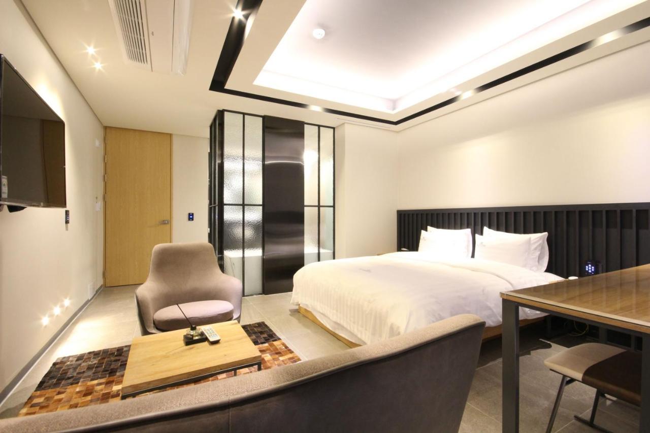 Hotel Eco Stay Jeonju Exterior photo